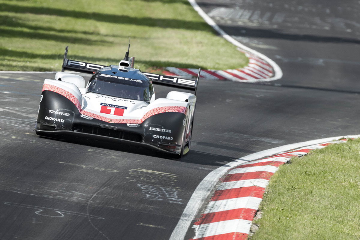 Timo Bernhard in the Porsche 9191 EVO at the Nordschleife