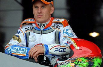 British Speedway international loses life in race crash