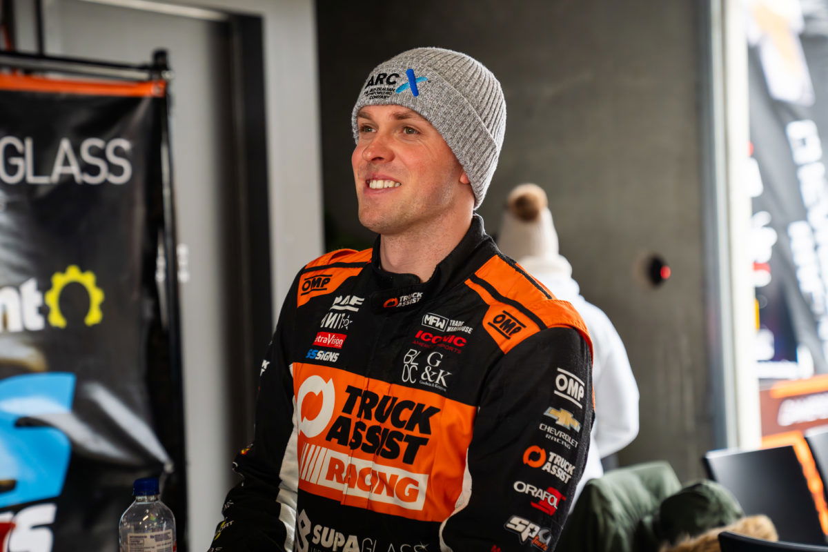 Hill signs new MSR contract