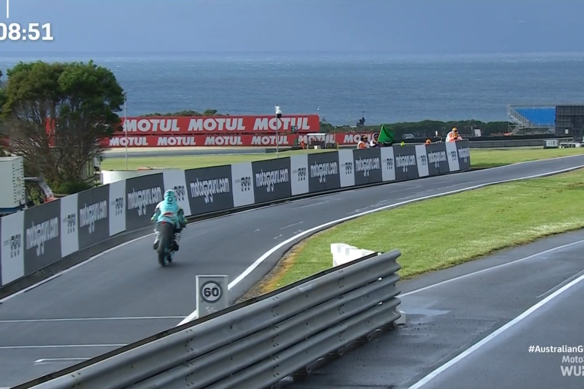 Moto3 completes Warm Up at damp Phillip Island