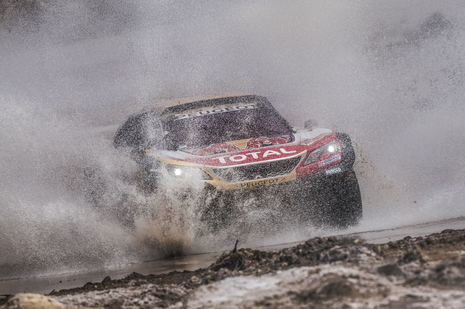 Meo wins Stage 8 as Bikes race tightens