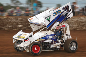 Robbie Farr edges closer to WSS title