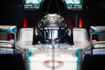 Rosberg on pole, Hamilton suffers engine issue