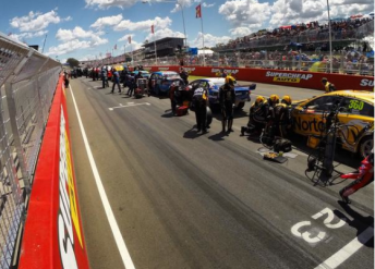 Officials call a stop to Bathurst 1000