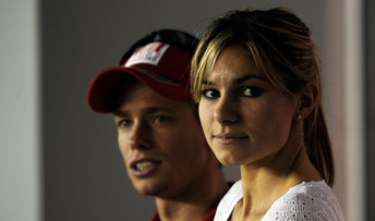 Casey Stoner announces wife is pregnant