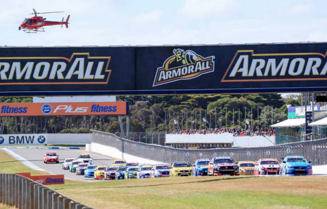 Seats fill for expanded 2015 V8 Supercars grid