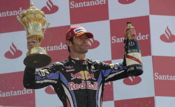 Webber defeats Vettel, gets upper hand
