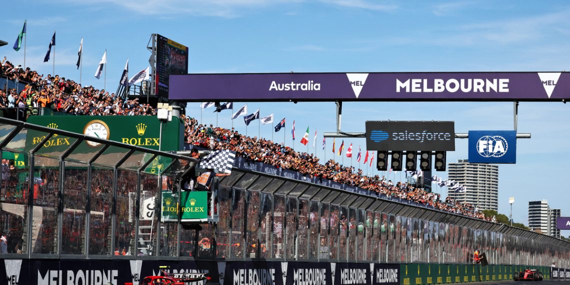 Tickets for the 2025 Formula 1 Australian Grand Prix will go on sale next month. Image: Moy / XPB Images