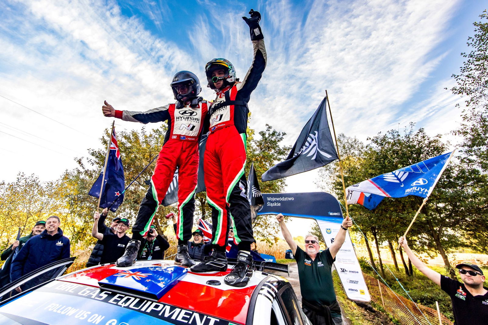 ‘Gloves off’ between Aussies and Kiwis at Race of Champions