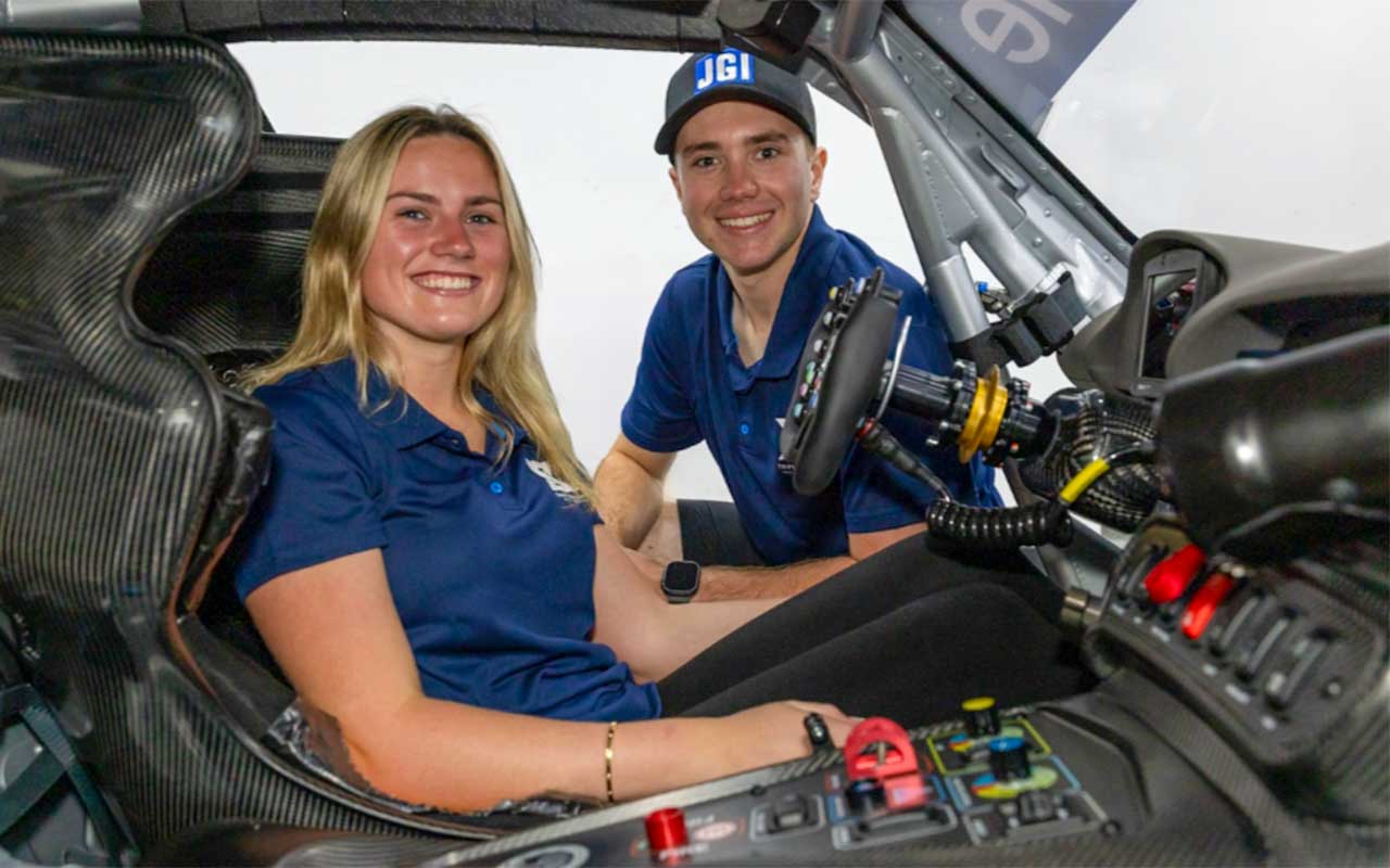 Triple Eight reveals GT4 Australia entry