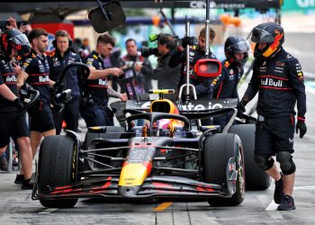 A reliability issue on his Red Bull cut running short for Liam Lawson during testing on Thursday in Bahrain. Image: XPB Images