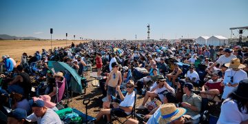Crowds at the 2023 edition of the Avalon Australian International Airshow.