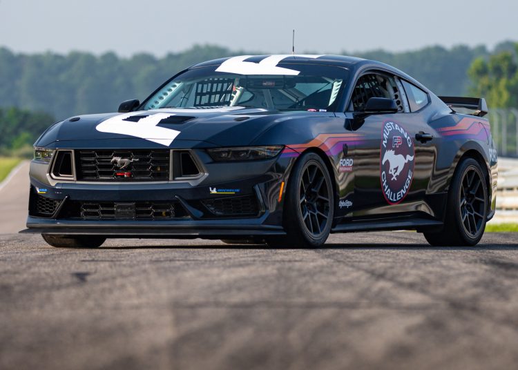 The Ford Mustang Dark Horse R.