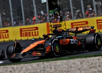 Oscar Piastri has topped the final practice hour ahead of Sunday's Formula 1 Australian Grand Prix, but only just. Image: XPB Images.