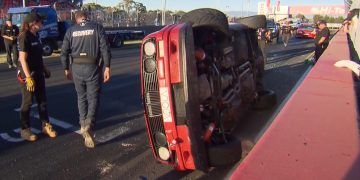 The wrecked BMW E30 of Royce Lyne.