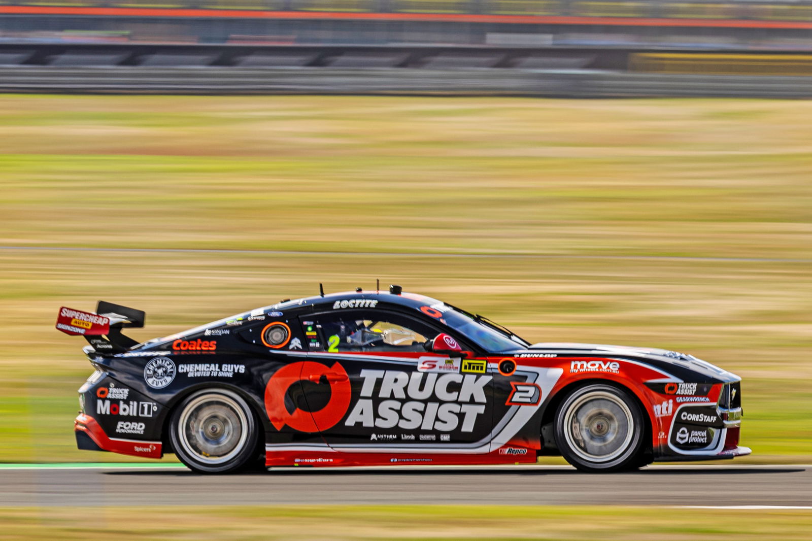 Wood bounces back to top second Taupo practice