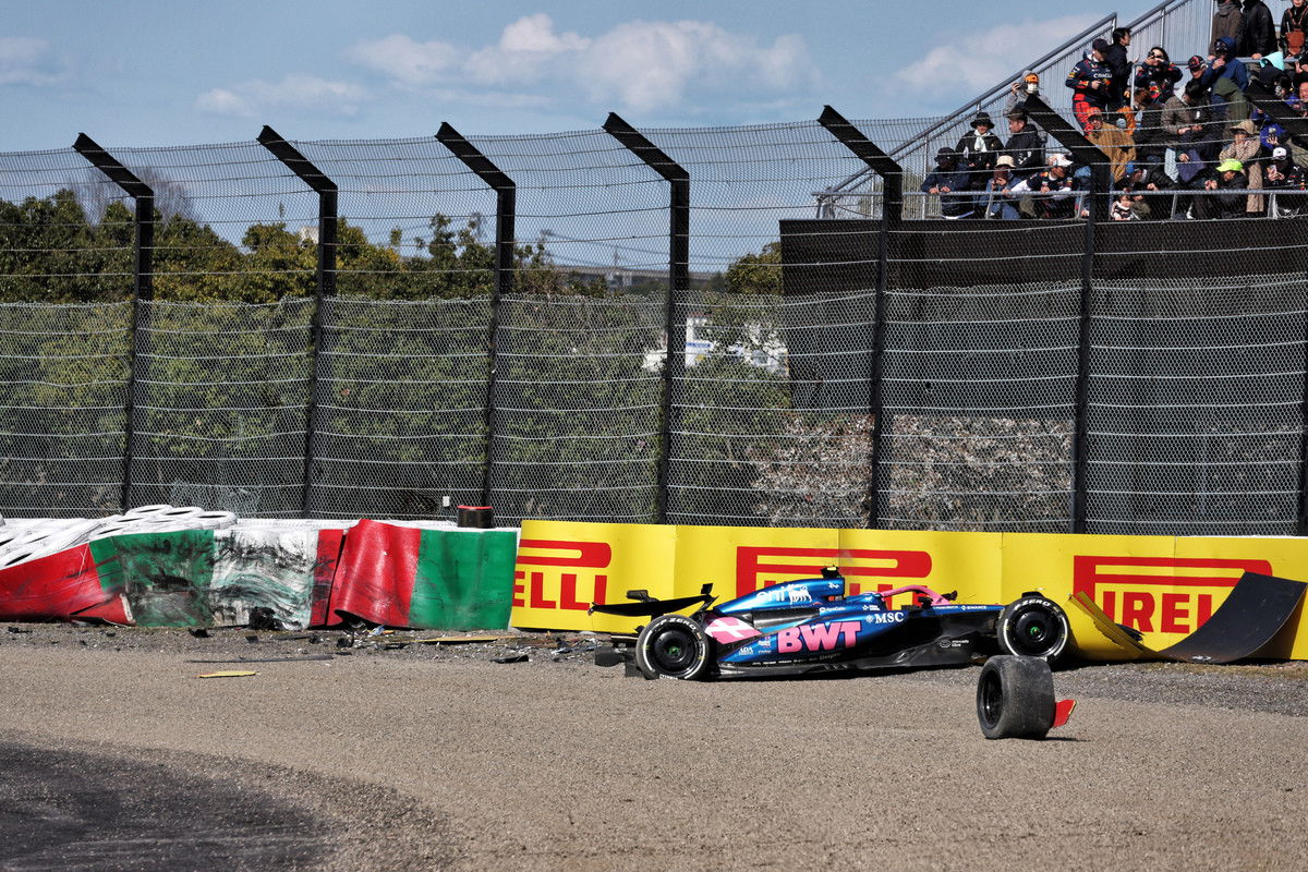 Jack Doohan crashed at Suzuka after he failed to close his DRS flag as he entered Turn 1. Image: XPB Images.