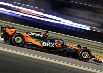 Oscar Piastri has taken his second career F1 pole position after proving fastest in Qualifying for the Bahrain Grand Prix. Image: XPB Images.
