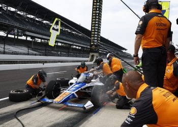McLaren completes a pit stop on the #17 Kyle Larson entry.