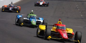 Alex Palou in the #9 DHL Honda during Carb Day practice.