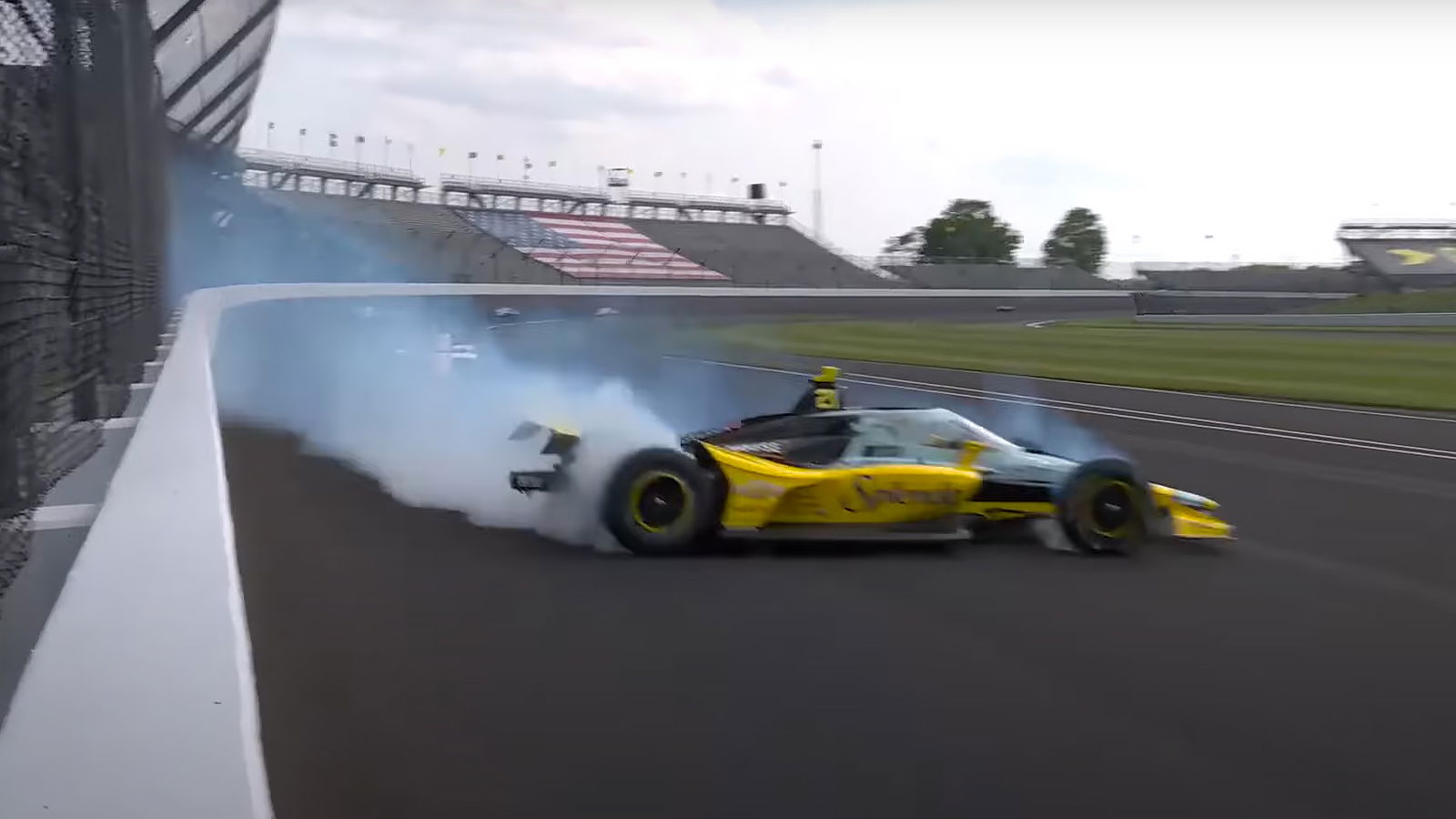 Larson narrowly avoids spinner during Indy 500 practice