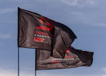 Supercars flags fly at Symmons Plains. Image: InSyde Media