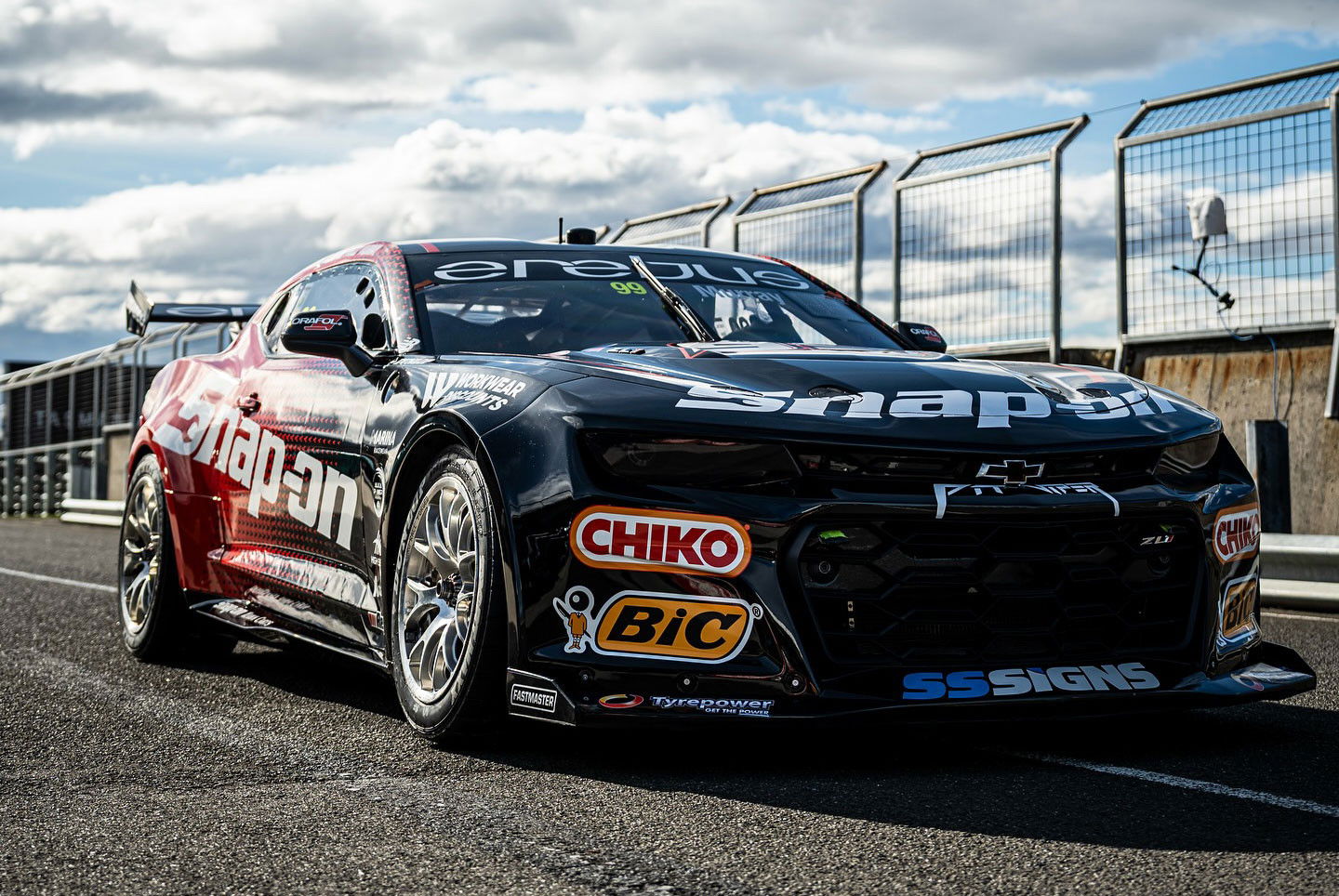 Erebus Camaros parked due to drop gear error