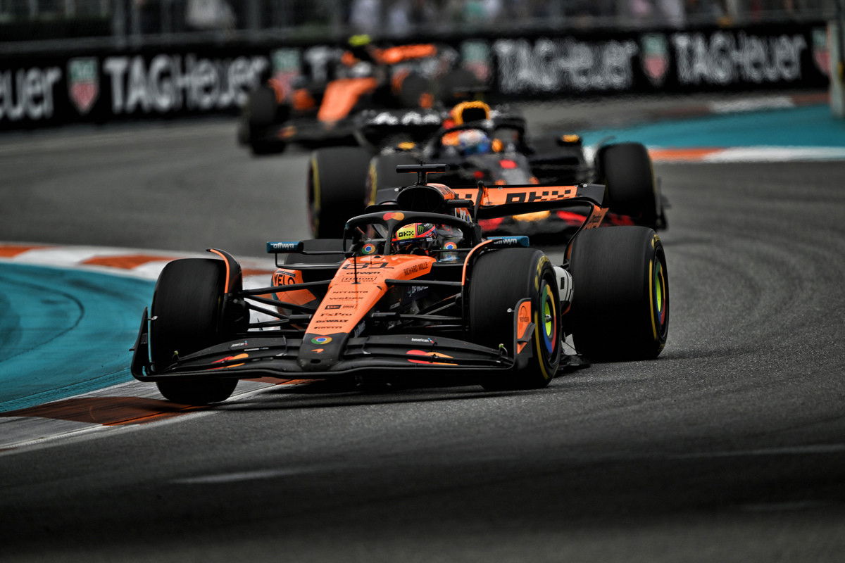 Piastri out-foxes Verstappen to win Miami GP