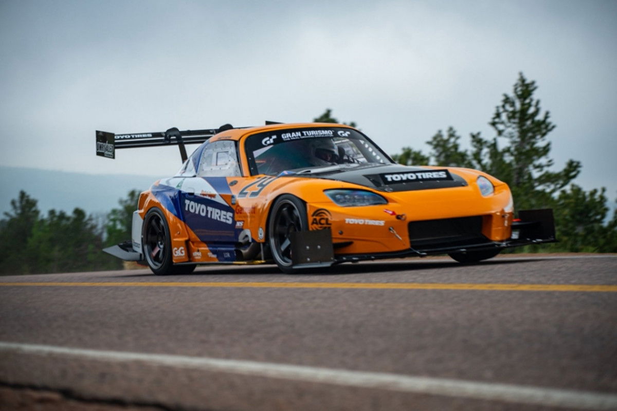 Aussie Racer Tackles Scaled-Back Pikes Peak Hillclimb Amidst Weather Woes