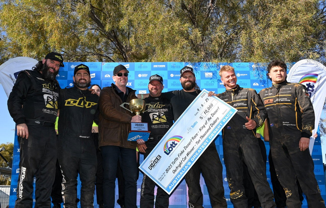 Robinson brothers storm Finke Desert Race with one-two finish