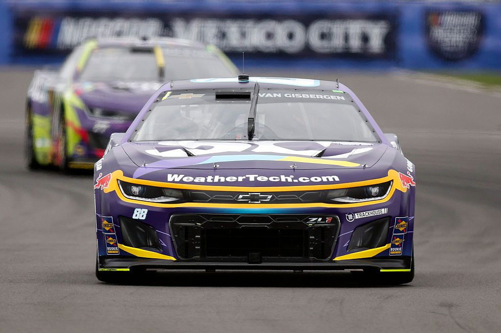 Van Gisbergen wins pole position at Mexico City
