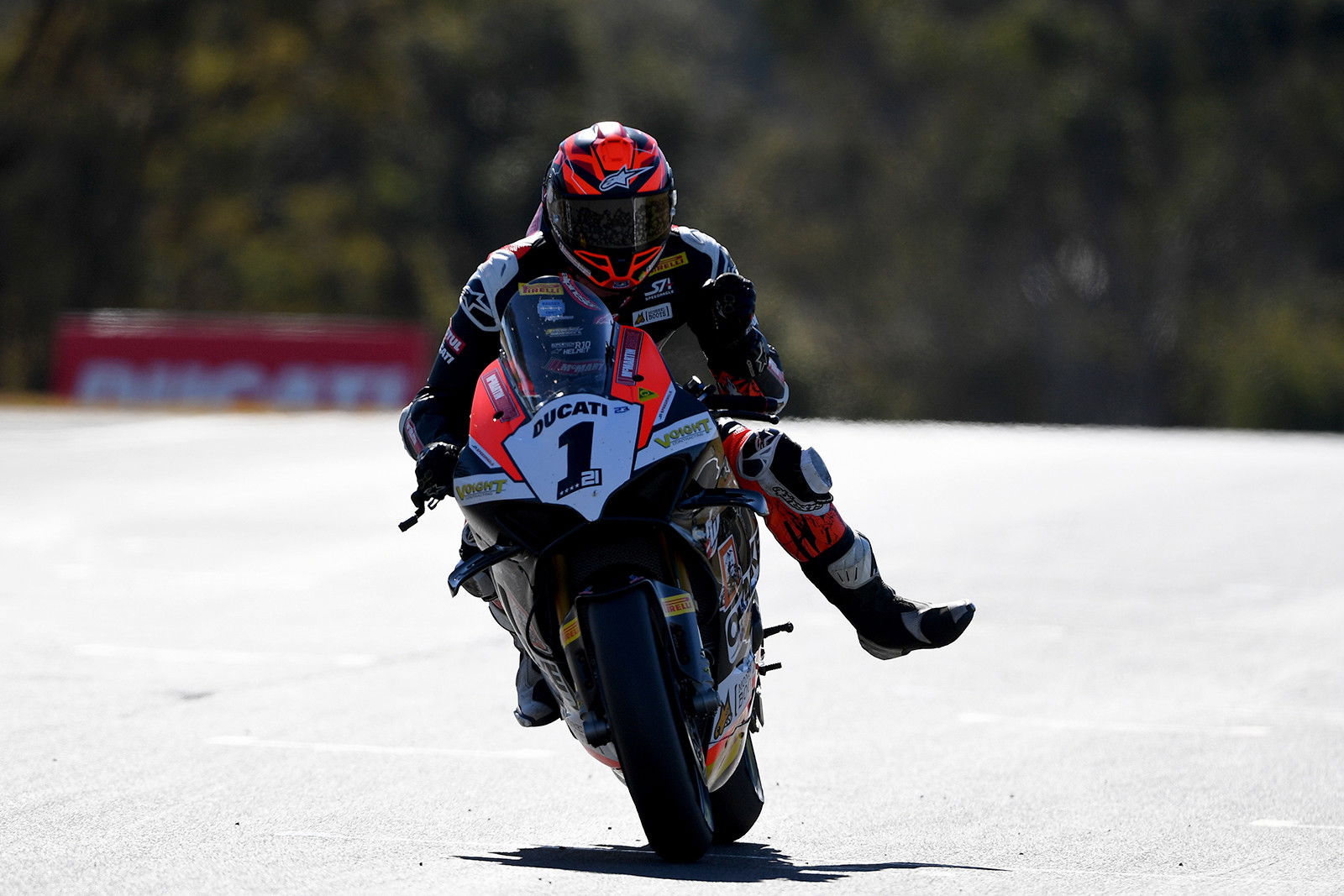 Waters waltzes to ASBK round win at Morgan Park