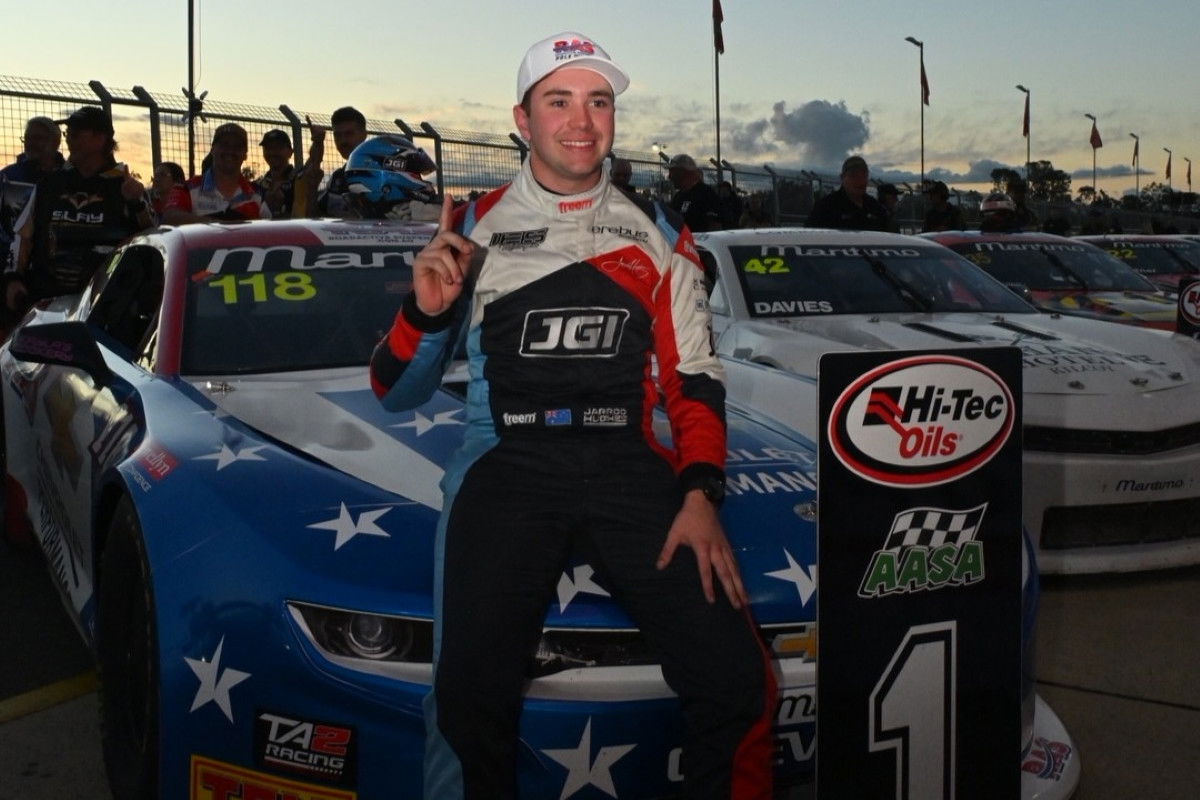 Hughes unbeaten Saturday in 2 Days of Thunder