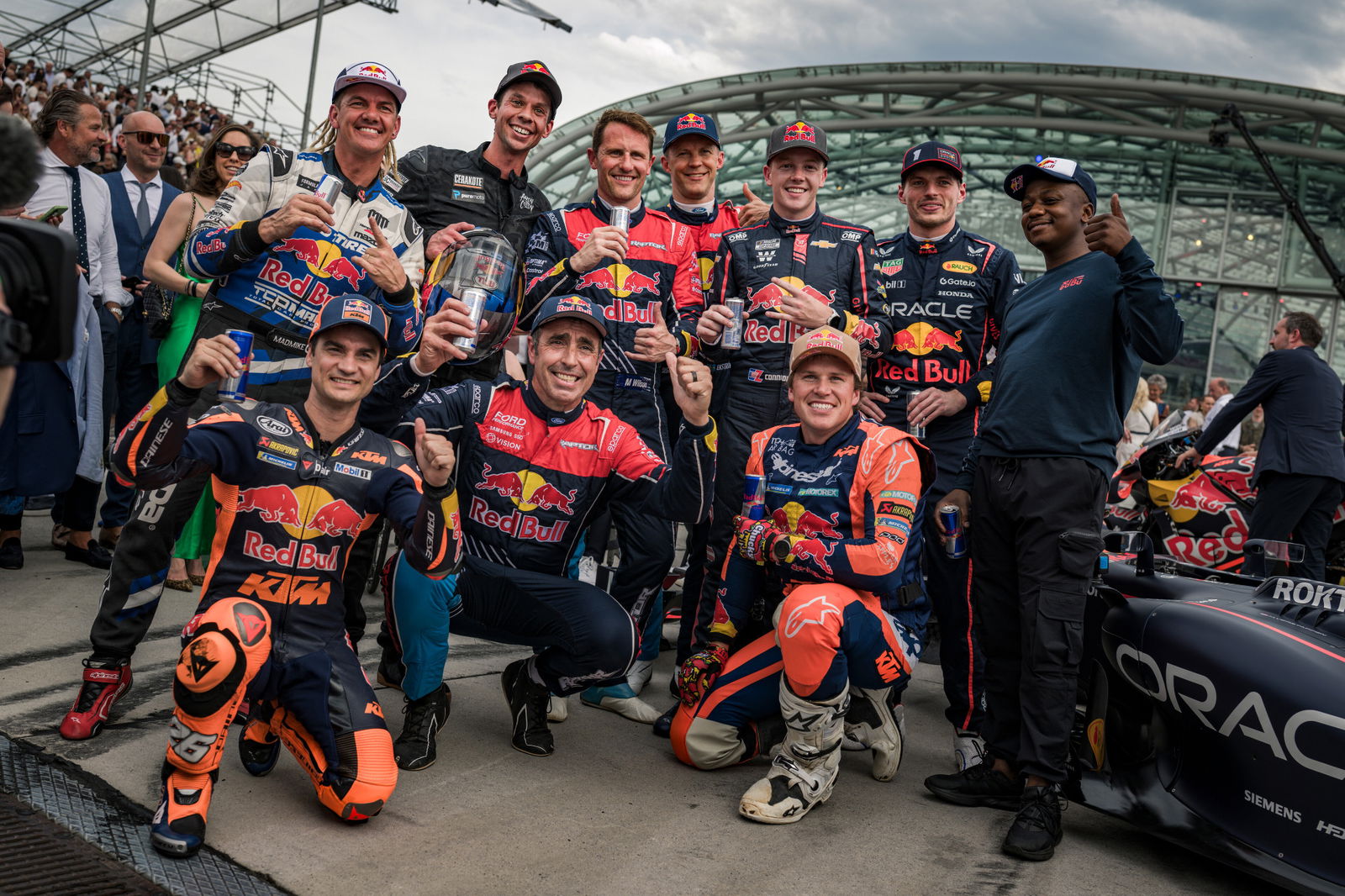 ‘Chucky’ Sanders joins Verstappen for epic Red Bull show