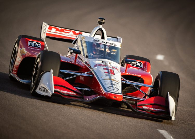 Scott McLaughlin at Gateway in the #3 Dex Imaging Team Penske Chevy.