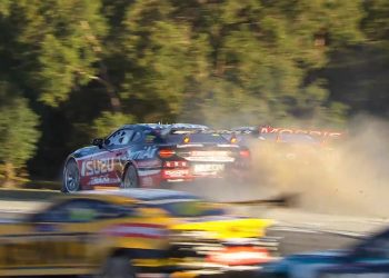 James Golding and Ryan Wood collided with nine laps to go in Race 16.