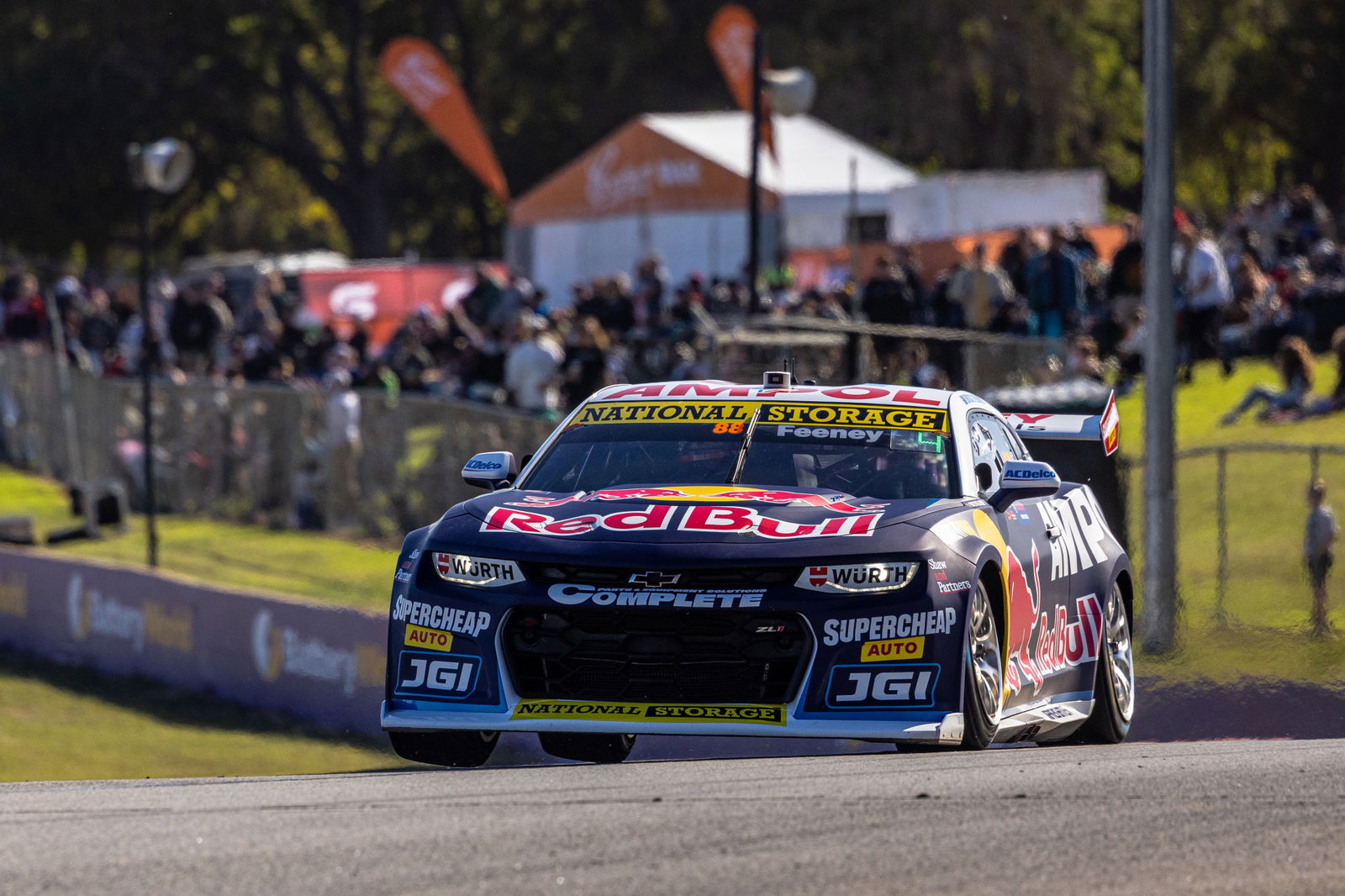 Feeney tops qualifying, Mostert misses Shootout