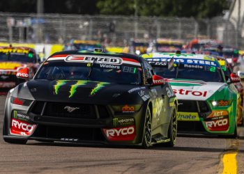 Cameron Waters ahead of Thomas Randle at the 2024 NTI Townsville 500.