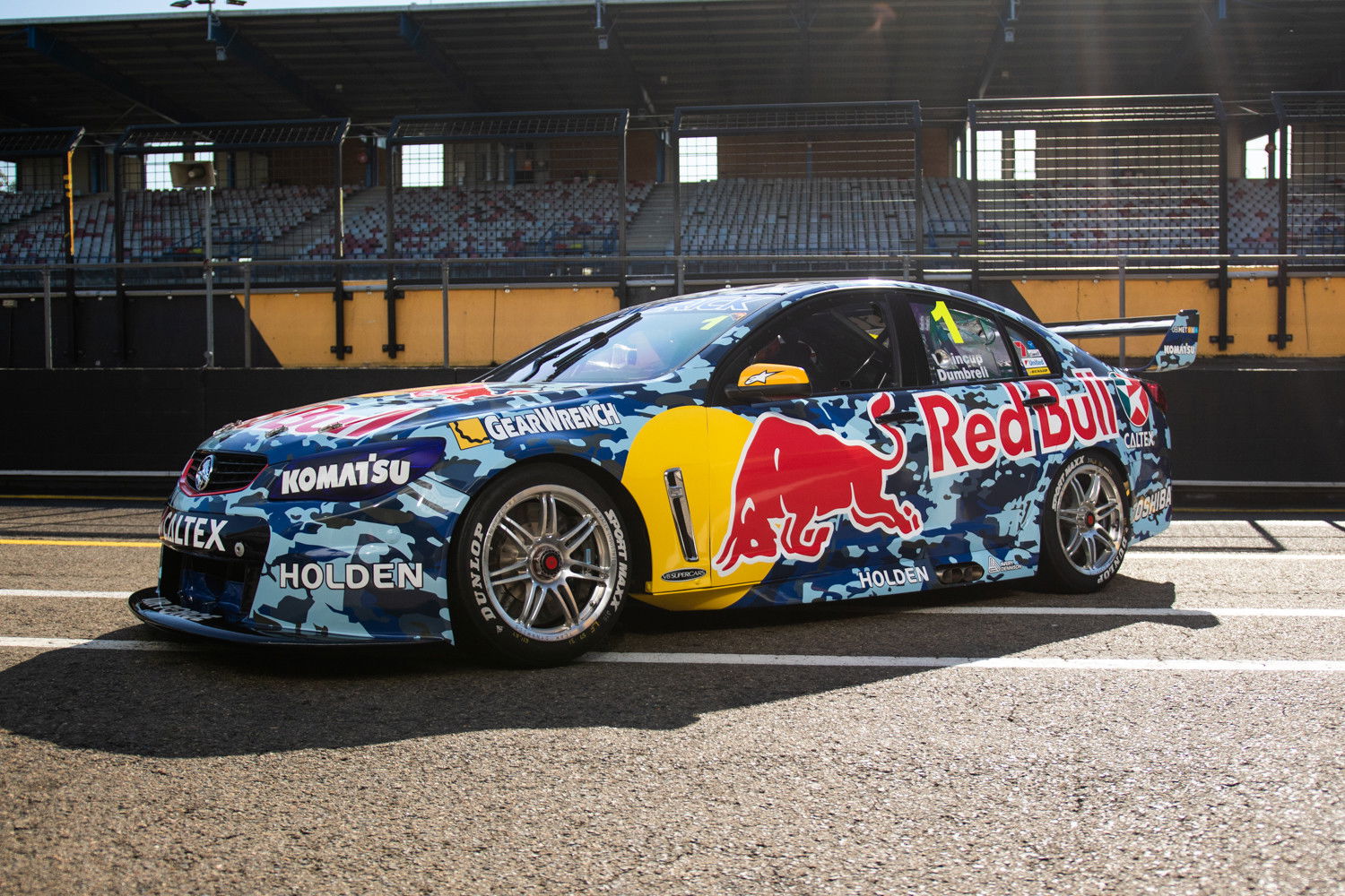 Triple Eight returns Whincup Bathurst Holden to infamous livery