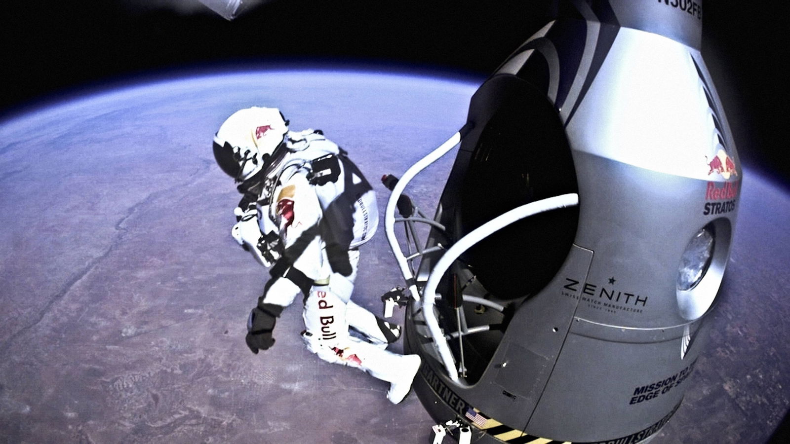 Space jumper and Bathurst racer dies in accident