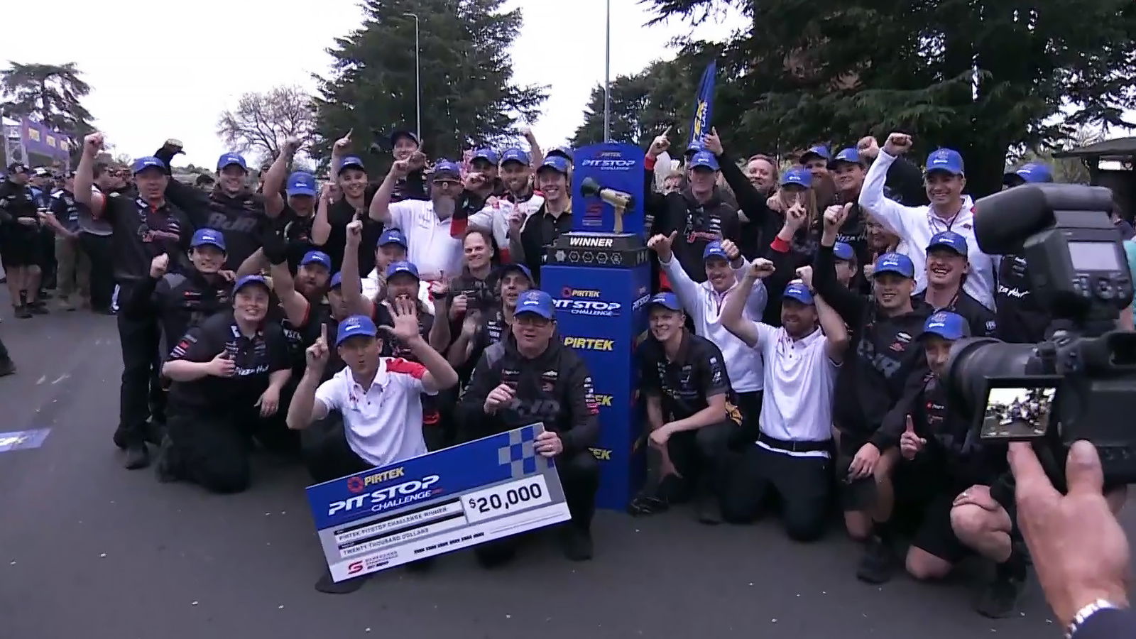 BJR pockets $20,000 with sixth Pirtek Pit Stop Challenge win