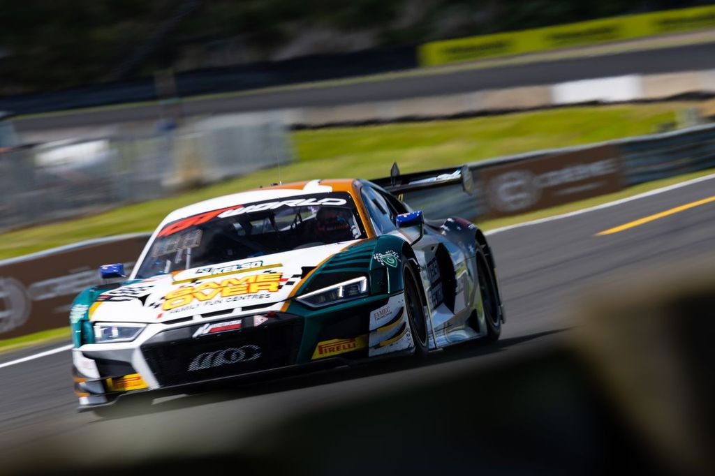 Feeney/Schumacher win Hampton Downs GT opener to keep title alive
