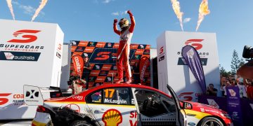 Scott McLaughlin celebrates the 2018 Supercars title.