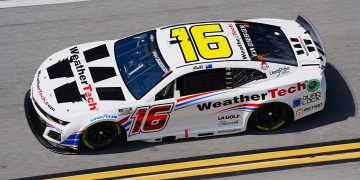 Shane van Gisbergen in the #16 Kaulig Racing Chevrolet Camaro.