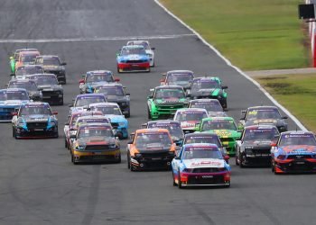 The third round of the Battery World Aussie Racing Cars Super Series is expected to be another thriller after their last round at QR. Image: Supplied