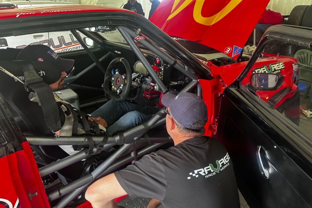 Bowe in final TCM race in borrowed car
