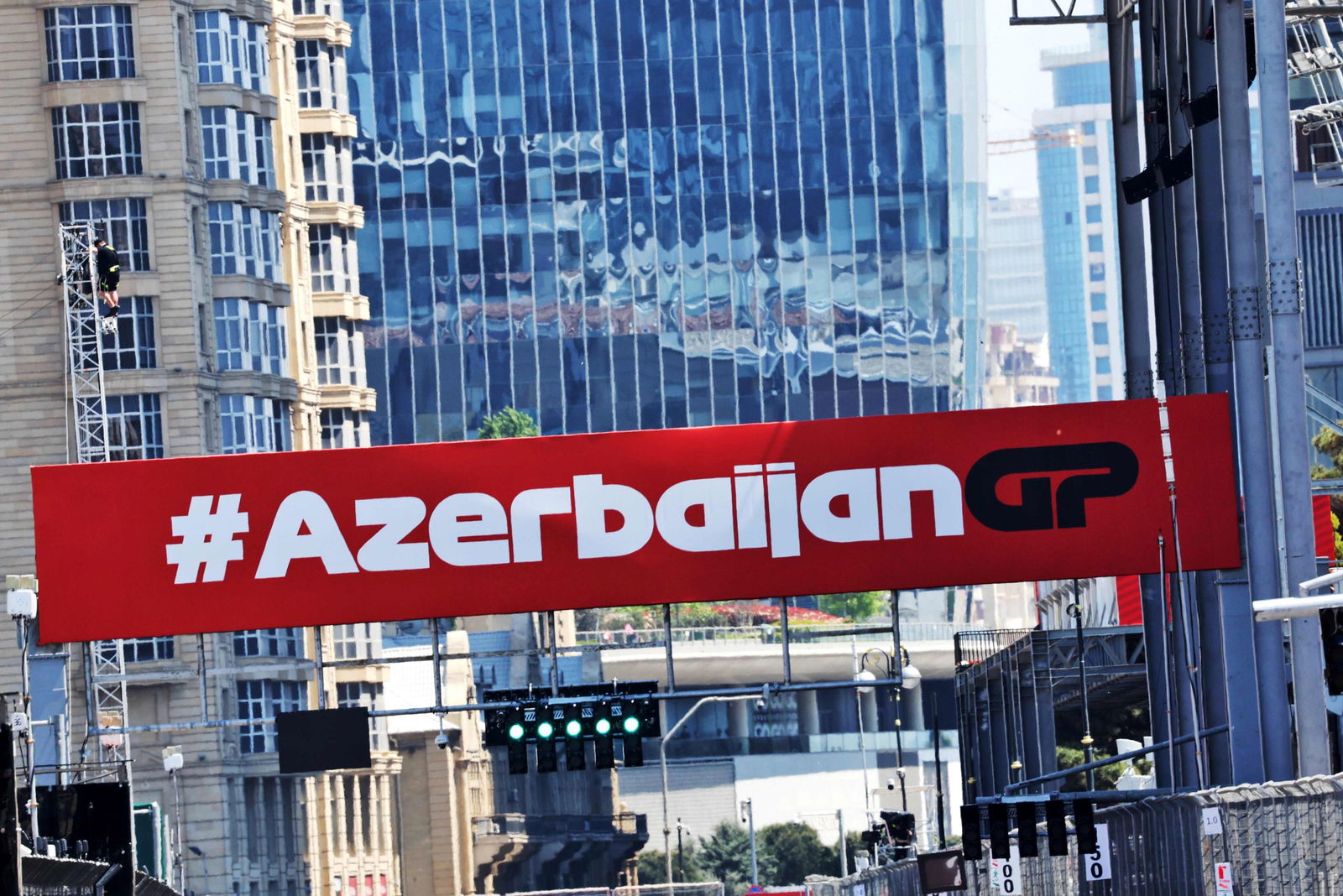 Live Updates: Azerbaijan Grand Prix