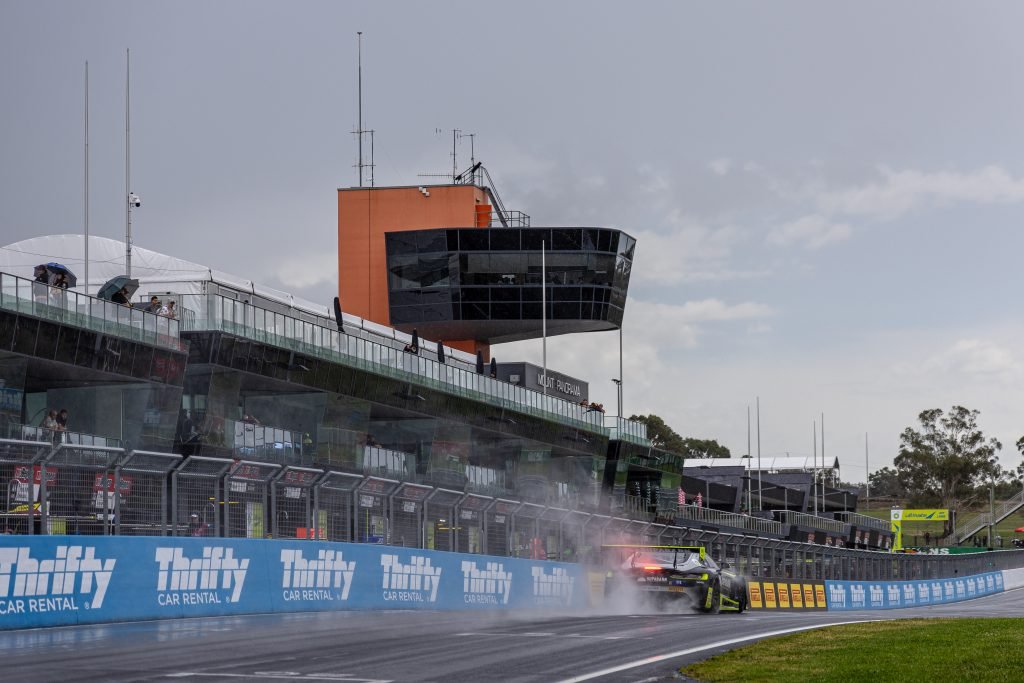 Rain fell during the Bathurst 12 Hour and is likely to affect practice for the Supercars Bathurst 500 also. Image: InSyde Media