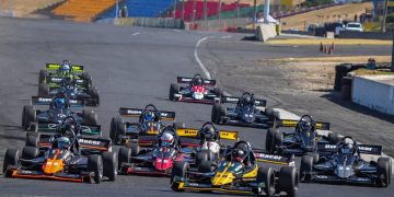 A last minute fill in, Ricky Capo (#88) won the opening round of the Australian Driver's Championship over Dean Crooke (#48).