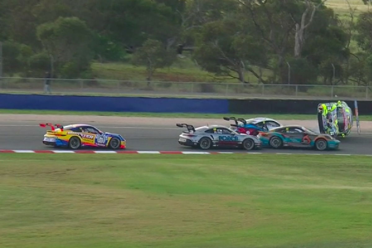 Carrera-Cup-Rollover-The-Bend